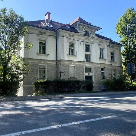 Charming Appartment 3-Min Walk To Old Town - Free Parking Ljubljana Exterior photo